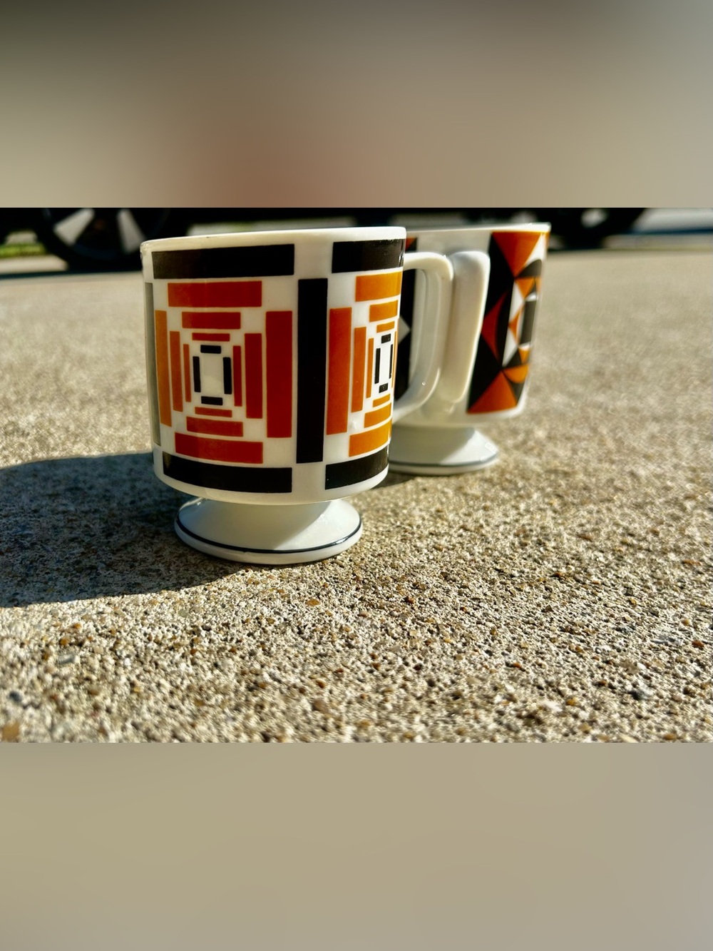 Vintage Trend 72 Fine China MCM Mugs (Set of 2) - Picture 10 of 11
